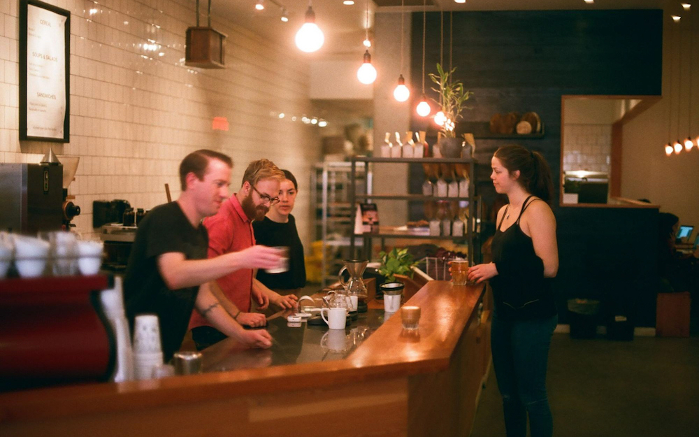 baristas servant un client