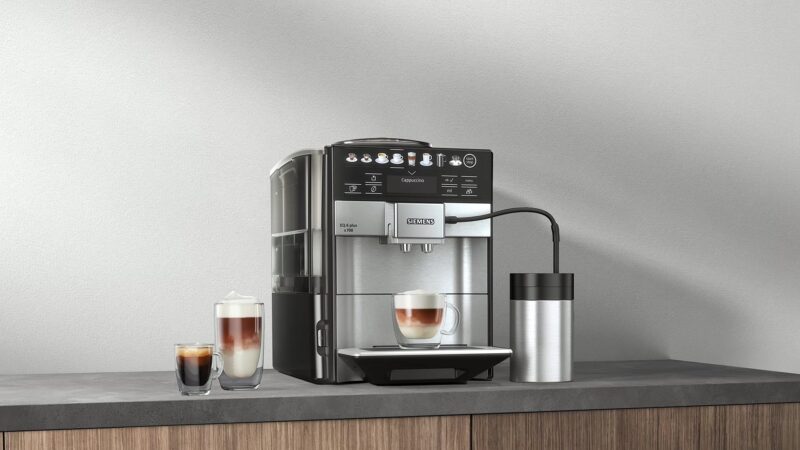 Offrez vous le café parfait à moitié prix avec la machine à café automatique Siemens EQ6 plus s500 sur Amazon !