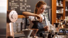 Expérimentez et personnalisez : Explorez différentes méthodes et recettes pour créer votre café parfaitement adapté à vos goûts